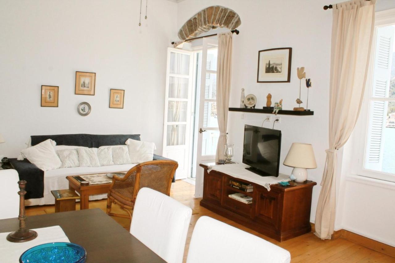 Ferienwohnung Magdalene'S House Poros Town Exterior foto